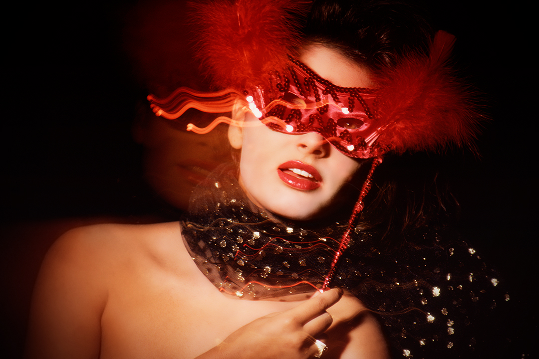 Red Ballroom Mask